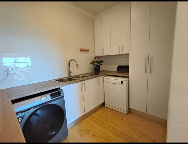 5 BEDROOM HOUSE FOR SALE IN WAVECREST